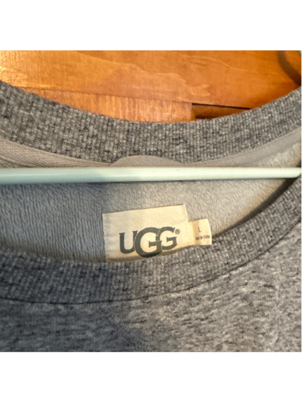 UGG Sweater - Picture 4 of 6